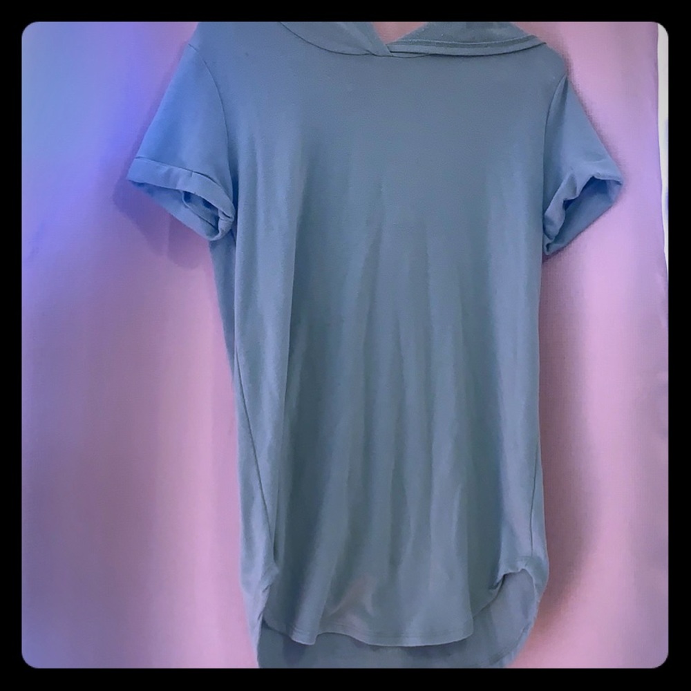 Hooded short sleeve shirt